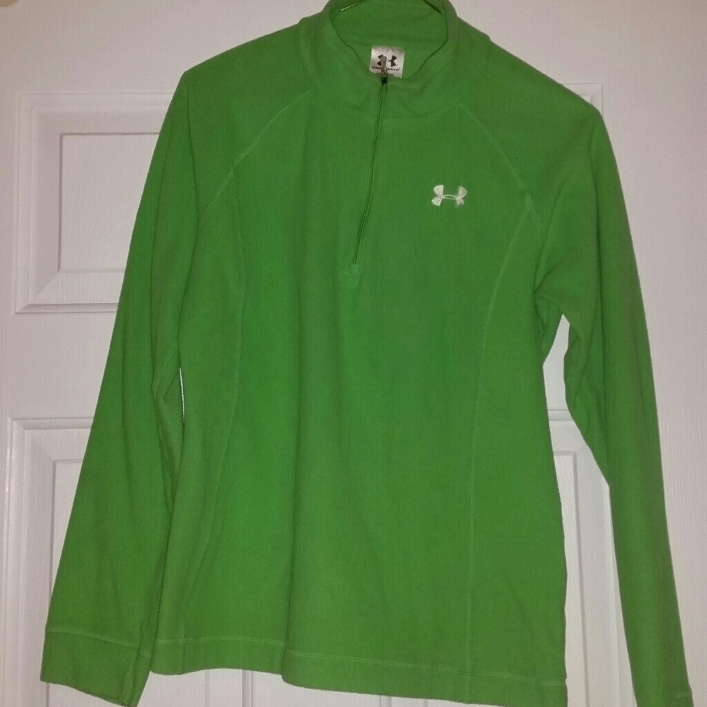 Green Under Armour pull over